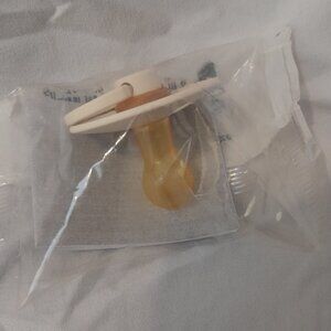 BIBS Ivory Latex Pacifer Size 1 New- in packaging, unopened